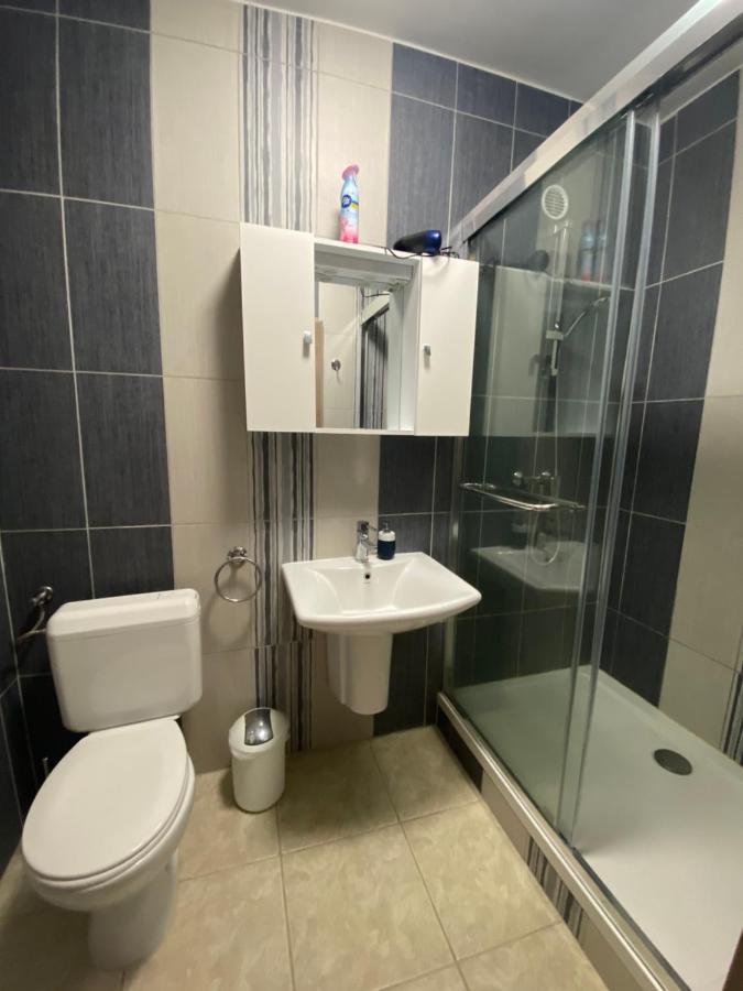 Eszter Apartman Егер Екстериор снимка