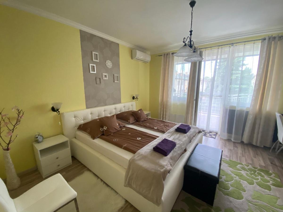 Eszter Apartman Егер Екстериор снимка